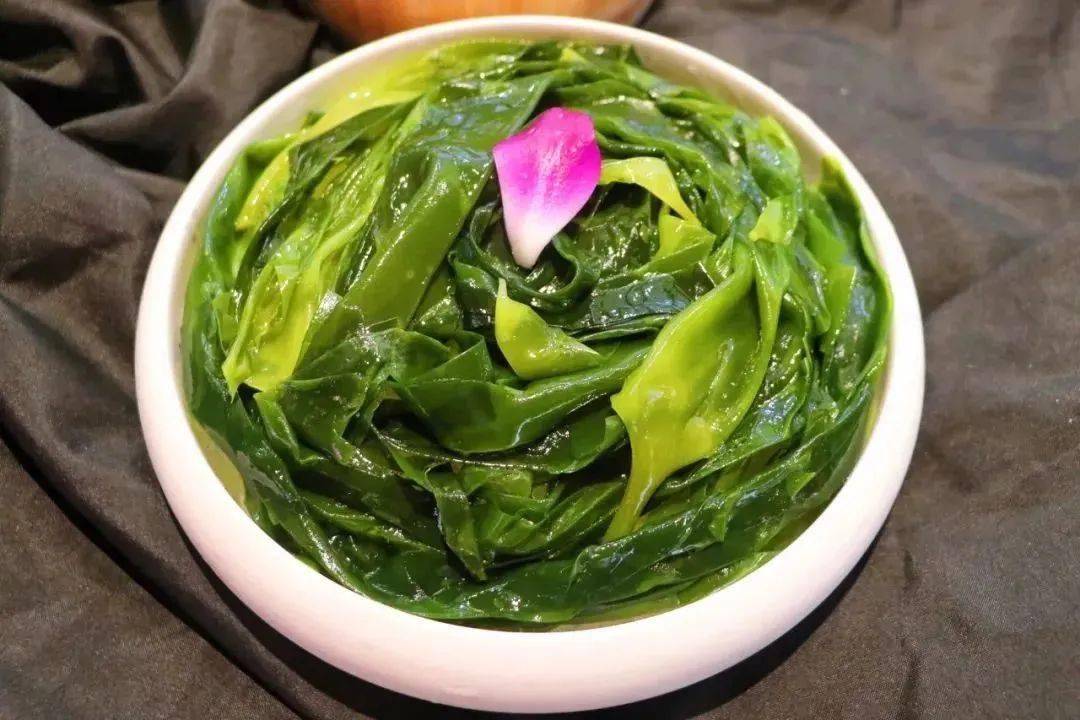 土豆,白菜,海带苗肉肉吃够了,素菜也为你备上荤素搭配,健康美味!