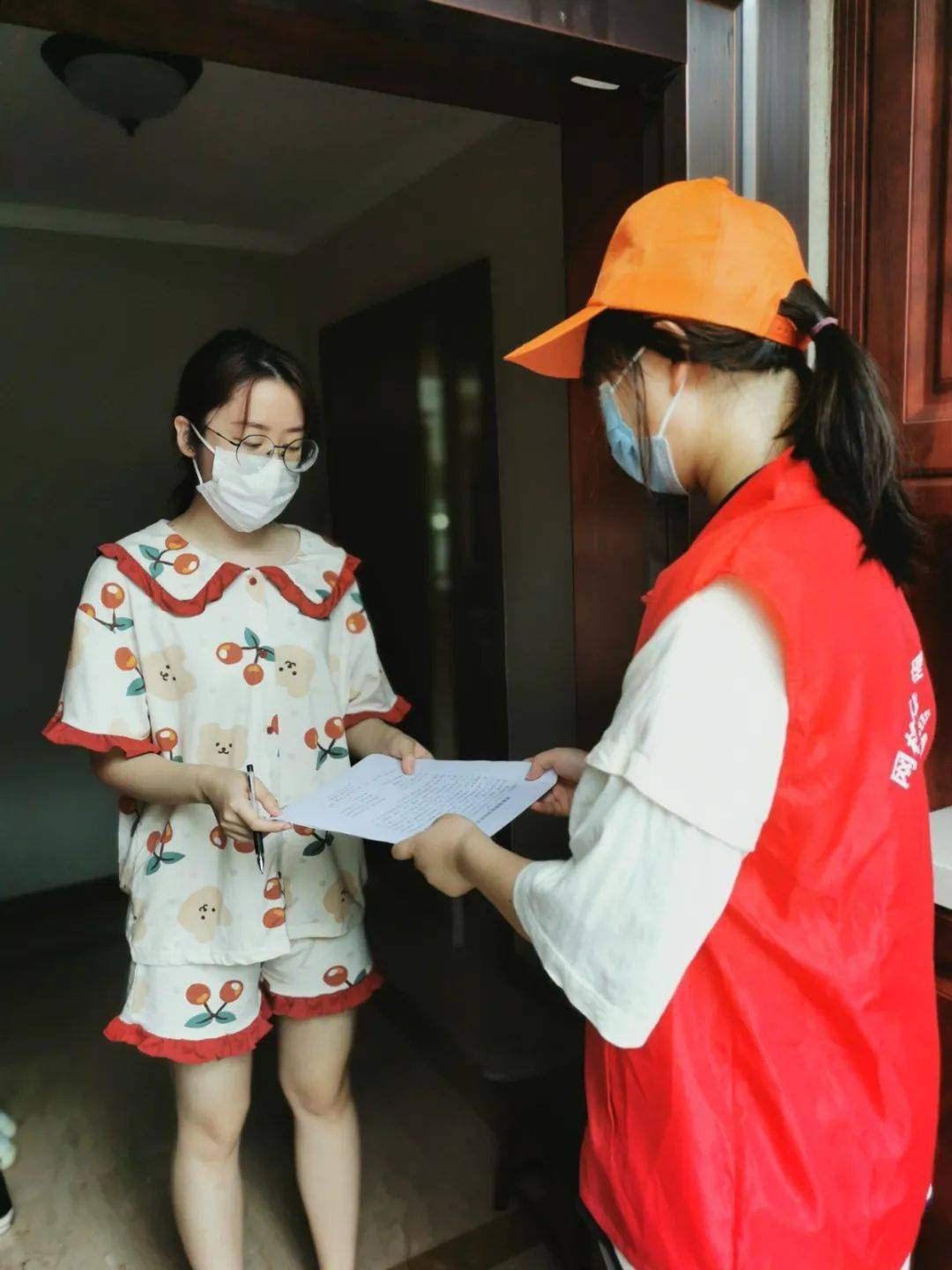 【点赞】大学生志愿者助力江山名洲社区防疫 书写青春赞歌