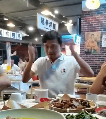 蓉城|南通支云主帅谢晖因酒后不当言论被停职，本赛季曾被成足双杀