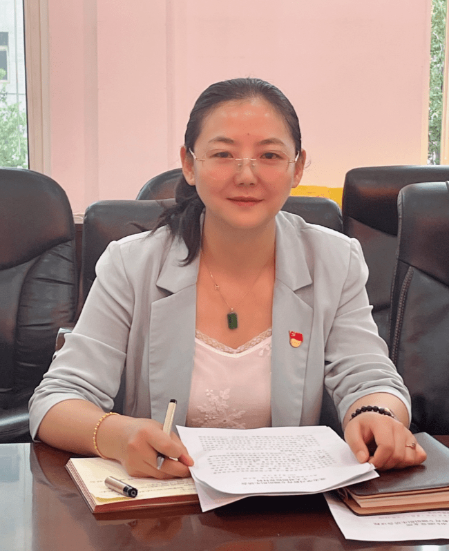 市妇联办公室主任李永娟:学习了西宁市第十五次党代会报告,深受鼓舞