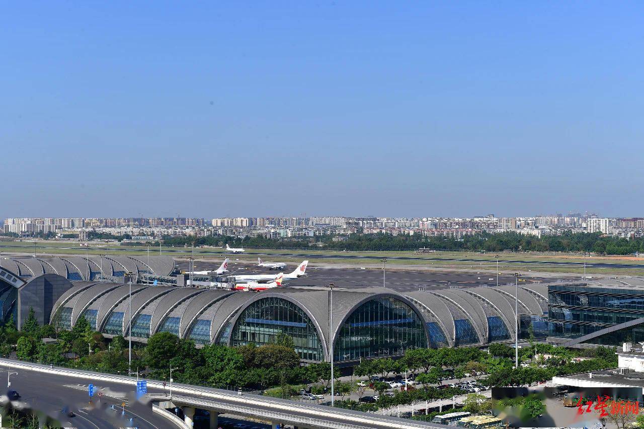 成都首个城市候机楼投运一站式值机可以两手空空去赶飞机啦