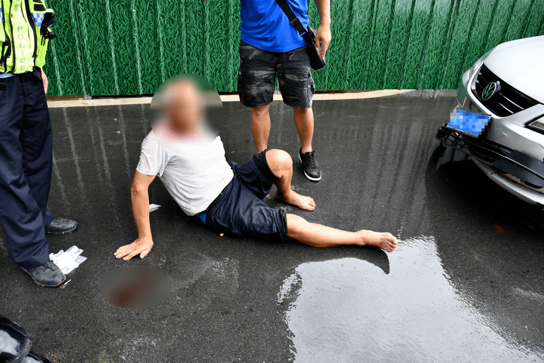 都安两车相撞有人受伤