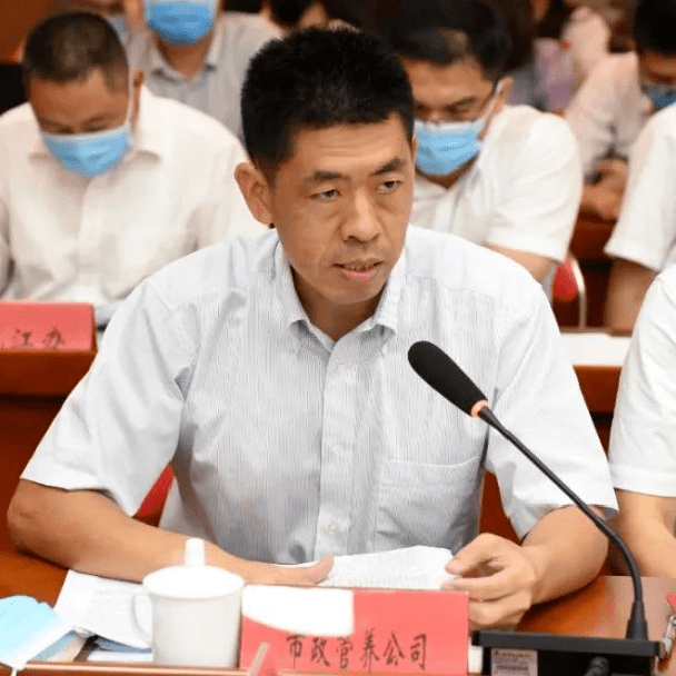 64市人大常委会组成人员,人大代表提出询问64市政府领导莫开奇作