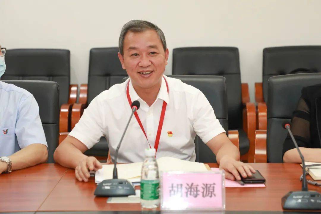 你们是了不起的人市委常委区委书记刘智勇慰问座谈顺德好医生