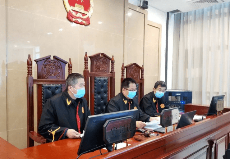 核心导读:近日,邵阳市大祥区人民法院对该区首例袭警案件公开宣判,并