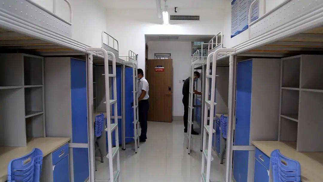 据东营科技职业学院教务处处长刘农责介绍,省外学生九月六号,七号开学