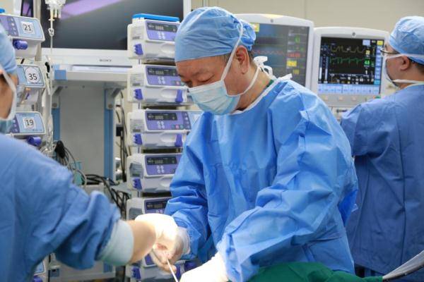 女士|“钥匙孔”里做手术：广东省人民医院珠海医院完成罕见心脏畸形矫治