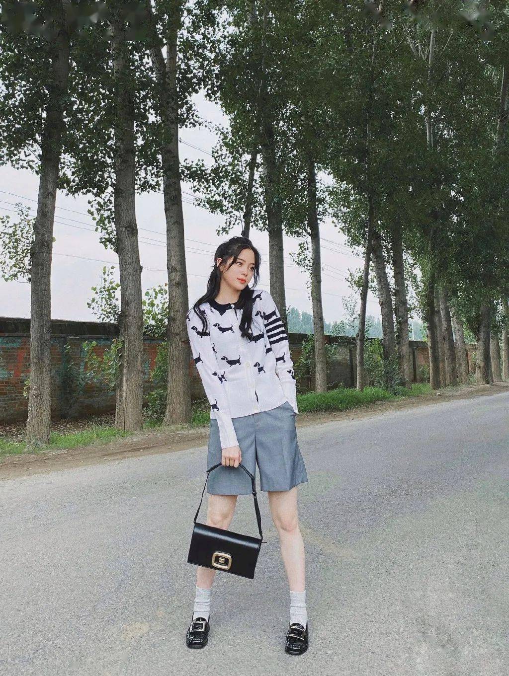 黑色|袜！这就是全身上下一秒变时髦的底色！