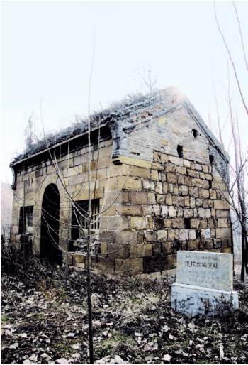 王村鎮張家古城村,地處西漢時期土鼓縣城遺址西北角,是個只有千餘人的