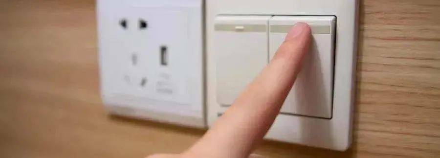 随手关灯04出门前3分钟关空调,按每台每年可节电约5度的保守估计,相应