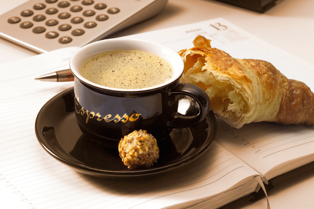 因为|几点吃早饭最好?回笼觉到底健不健康?看完立马懂了!