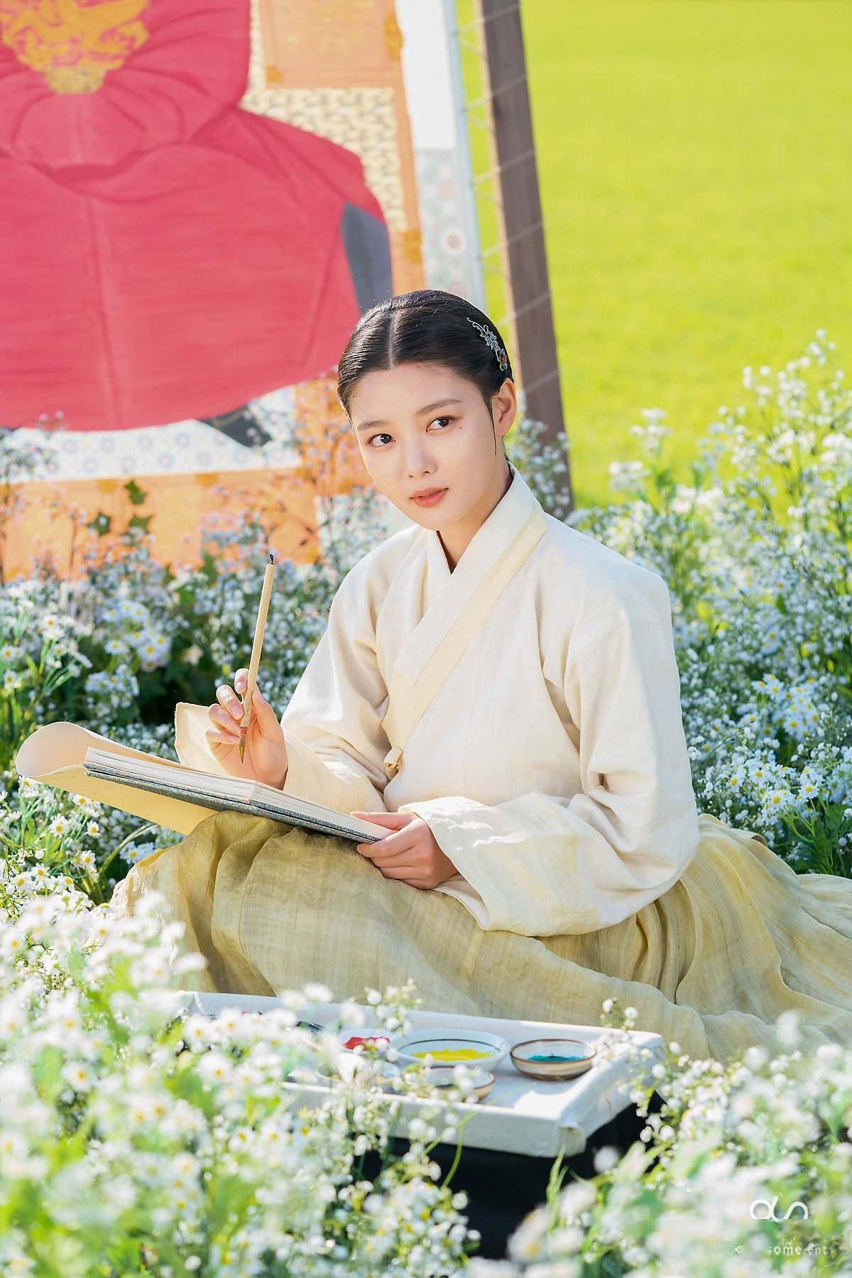 又一韩剧未播先火!女主造型太美,金裕贞新剧引人期待