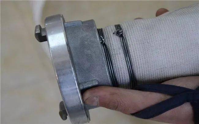 消防水带买来就能用?最好绷一下……_铁丝