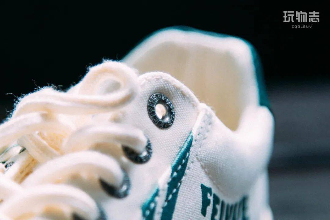 国货|这双不到 100 元的国货小白鞋,到底能有多百搭?