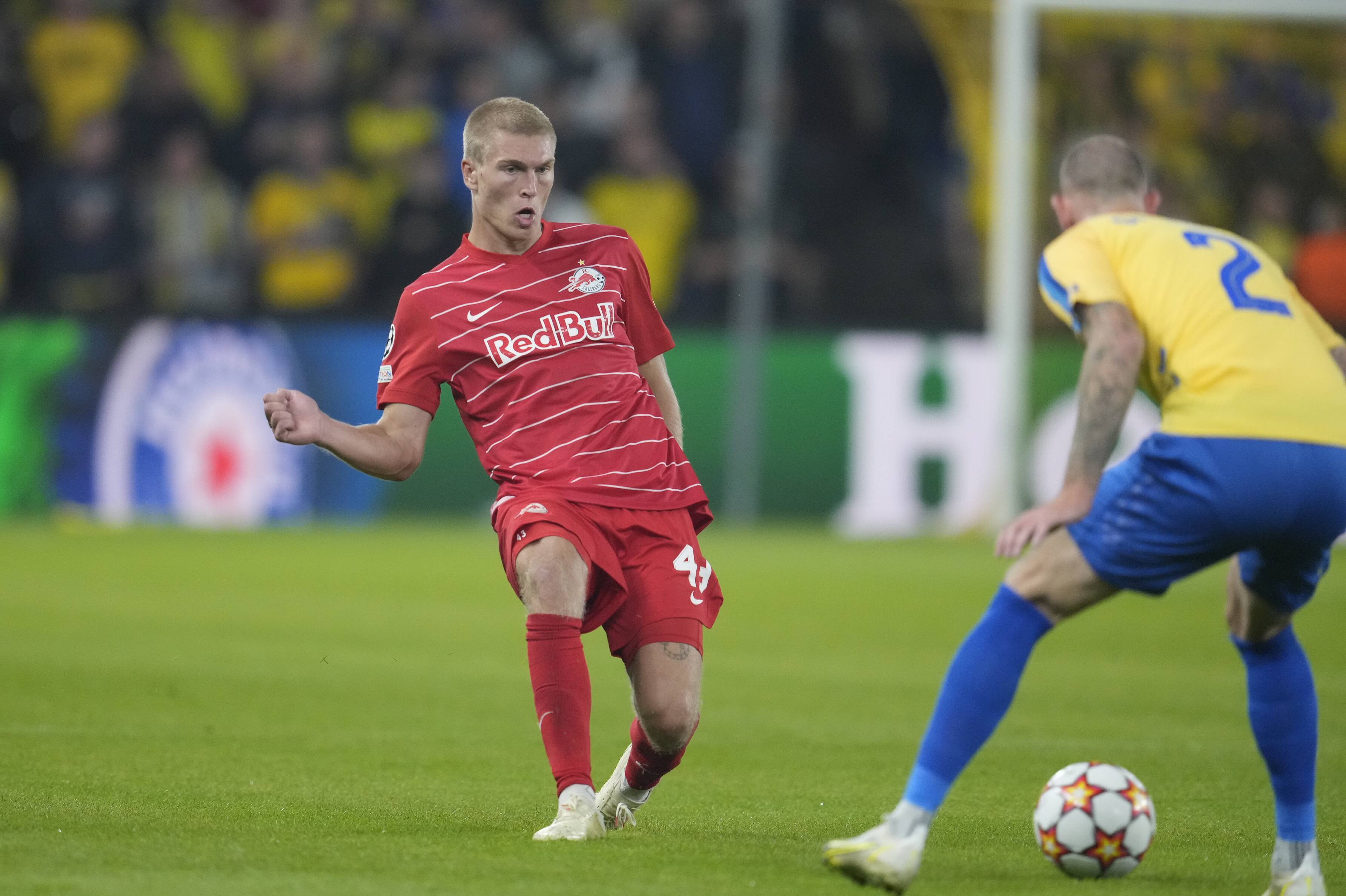 足球欧冠联赛萨尔茨堡红牛晋级正赛