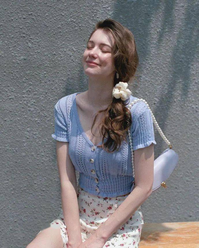 夏末秋|真人示范 | 夏末秋初，不同颜色这样穿，时髦高级还显白！