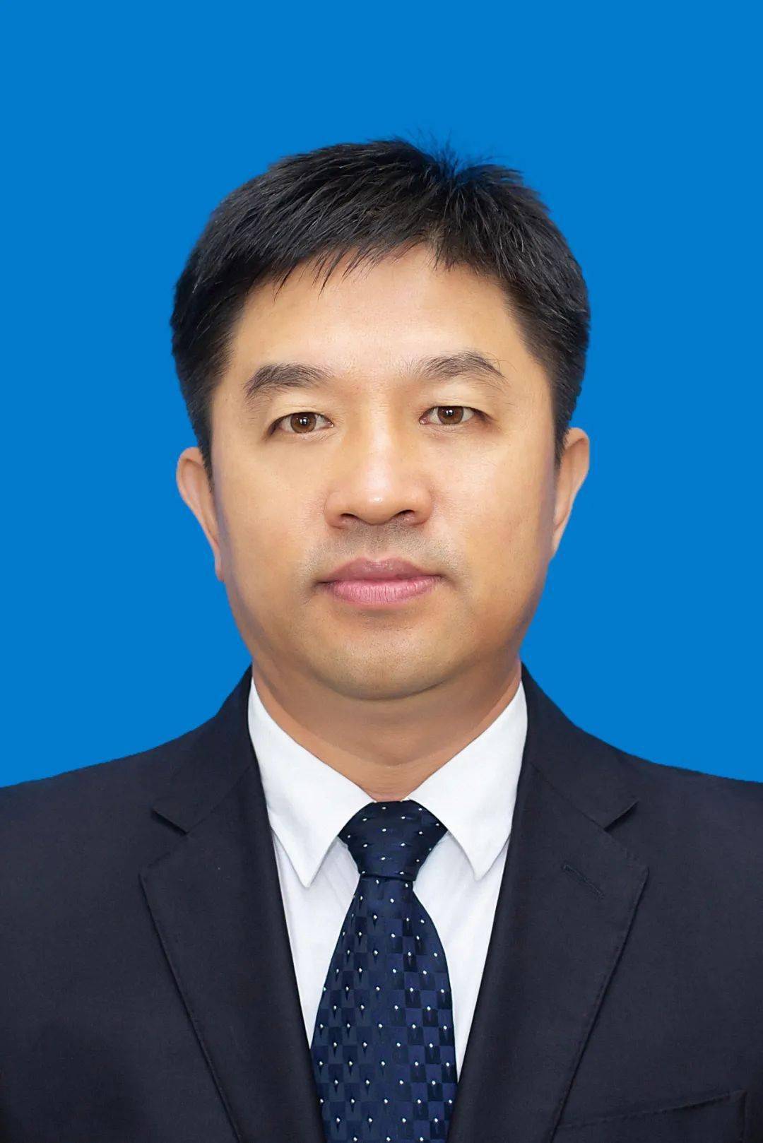 方志勇李兴臣,男,汉族,1965年3月生,省委党校在职研究生,农业推广硕士