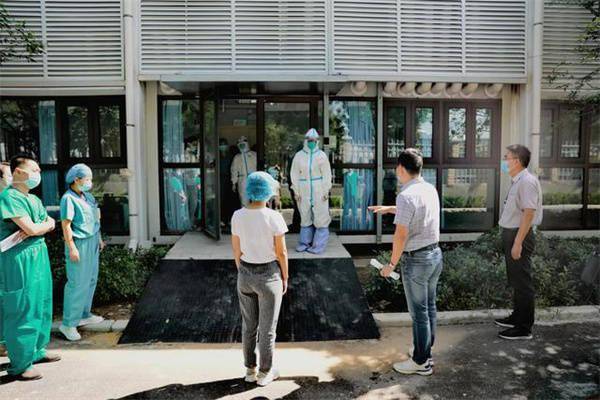 病房|郑州市第一人民医院岐伯山医院迎来第一批新冠肺炎康复患者