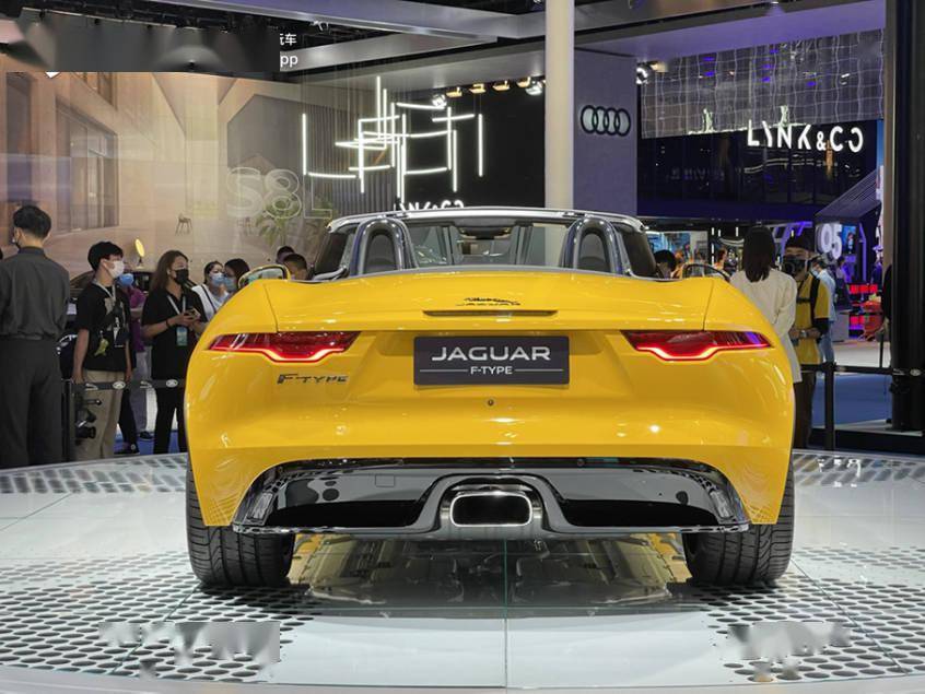 最喜欢的软顶敞篷跑车之一新款捷豹ftype成都车展上市