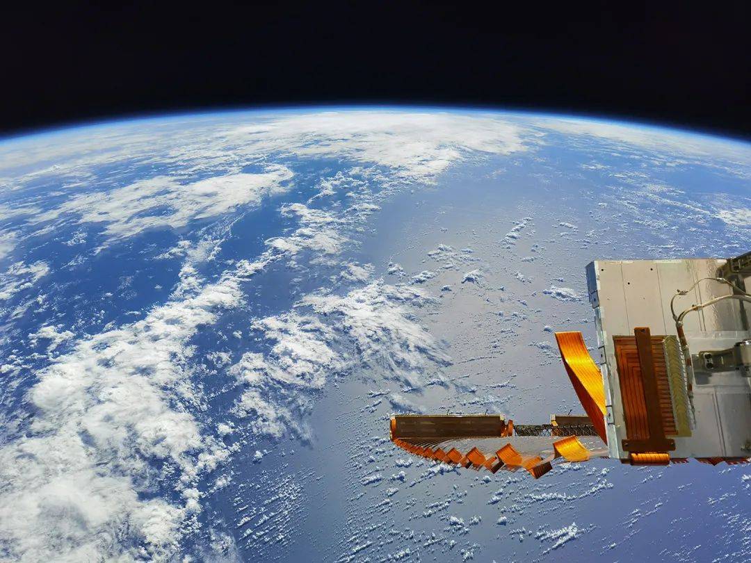 宇宙|高清大图！官方发布神舟十二号航天员在轨拍摄作品