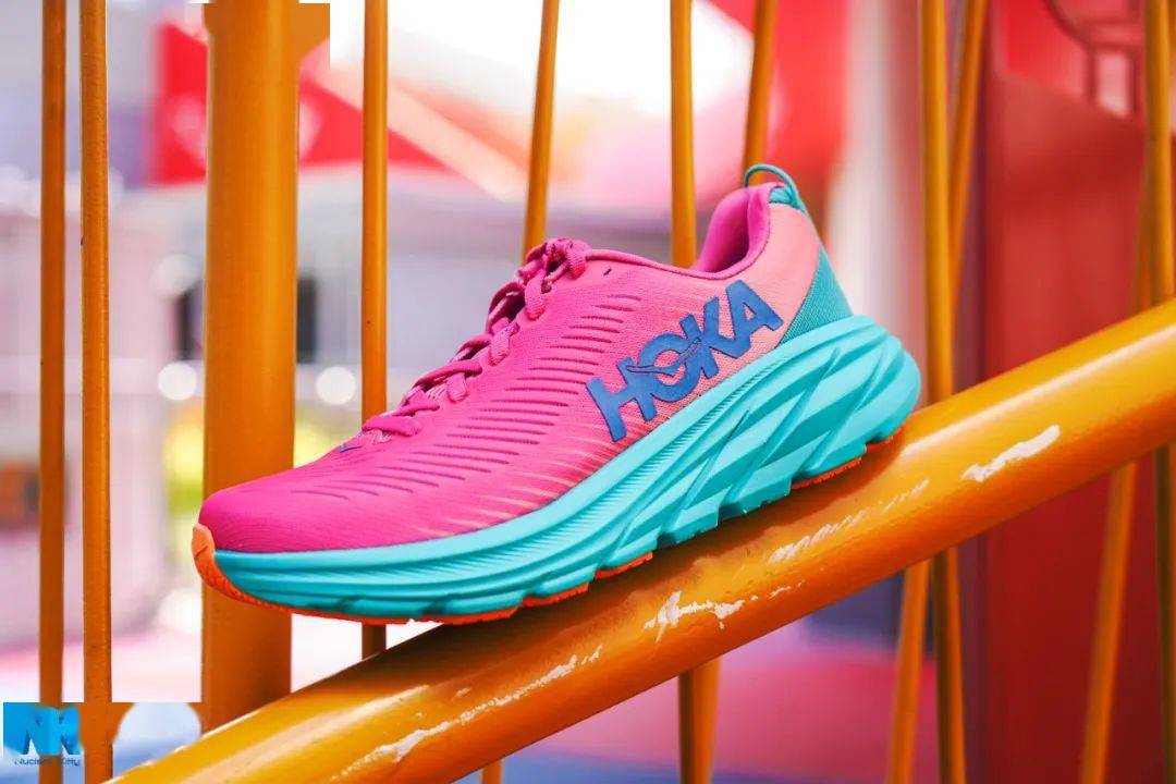 Rincon|走走开箱 ｜HOKA ONE ONE Rincon 3 和 Mach 4 我该怎么选？