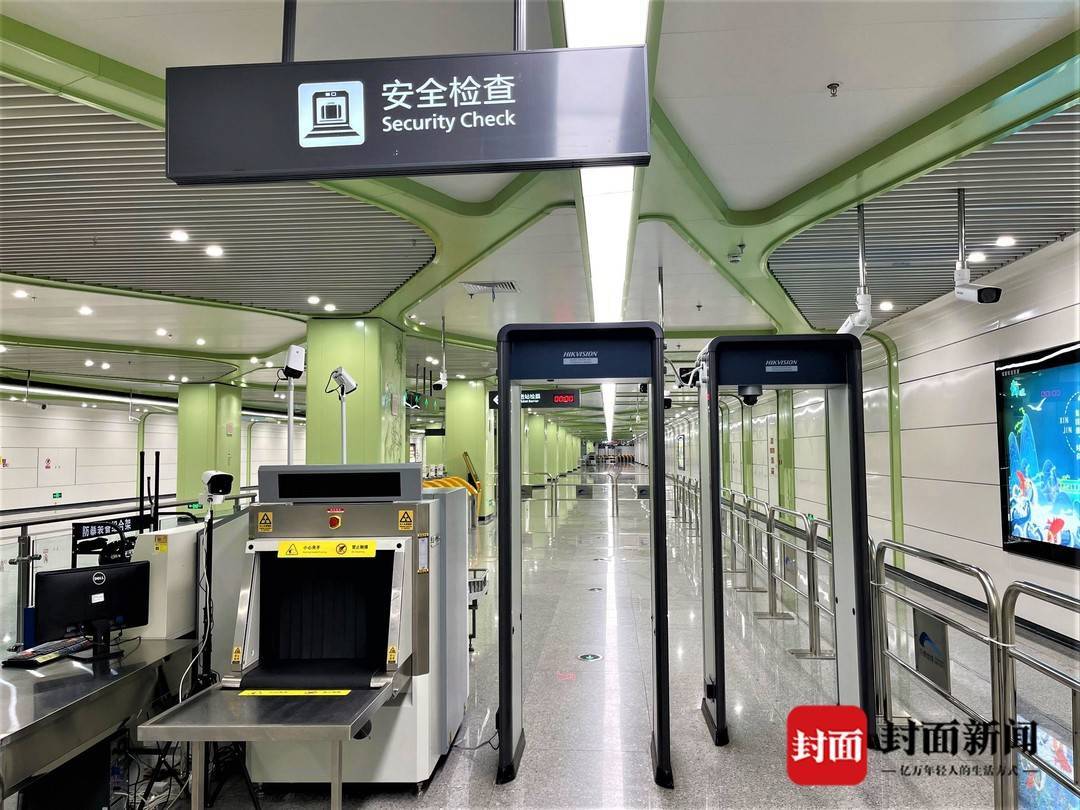刷脸进站更方便全国首个地铁全线网三合一工程在成都投入使用
