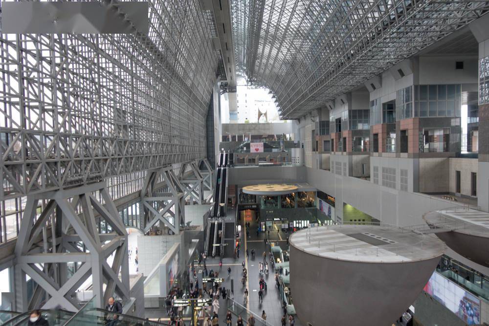 日本京都火车站设计的也太好了在里面就可以逛很久