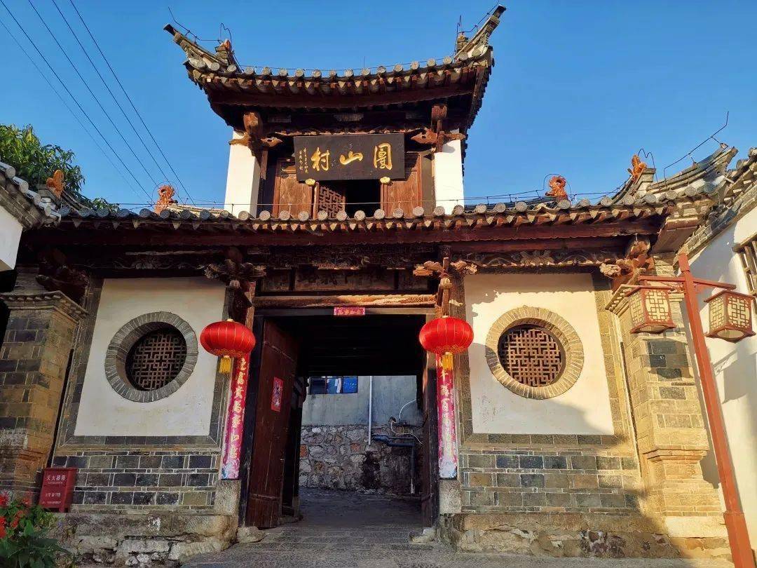 云游特色小镇建水西庄紫陶小镇彩泥胚转生琼玉泸江烟柳似江南