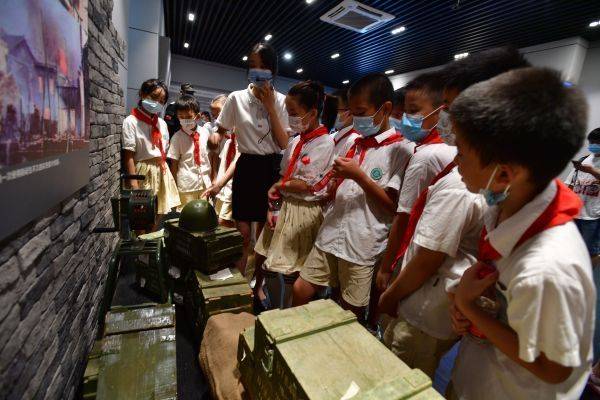 解放公园,这堂"开学第一课"让孩子们感动不已_武汉