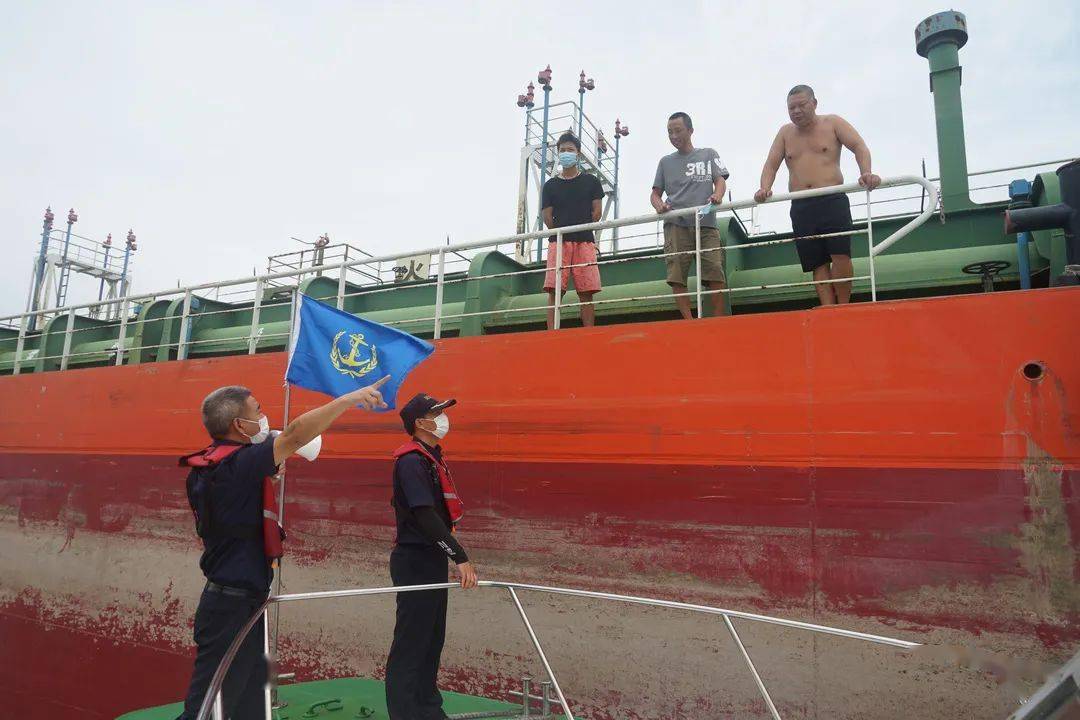 看这里锚地也能像停车场一样