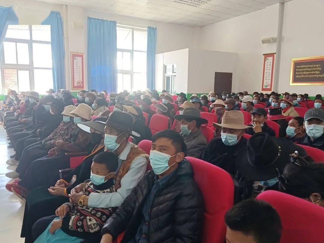 【乡镇动态】索加乡君曲村召开群众宣讲大会_治多县