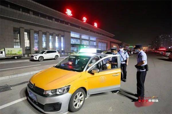 持续规范出租车经营行为 泰安市开展出租车服务质量提升整治行动