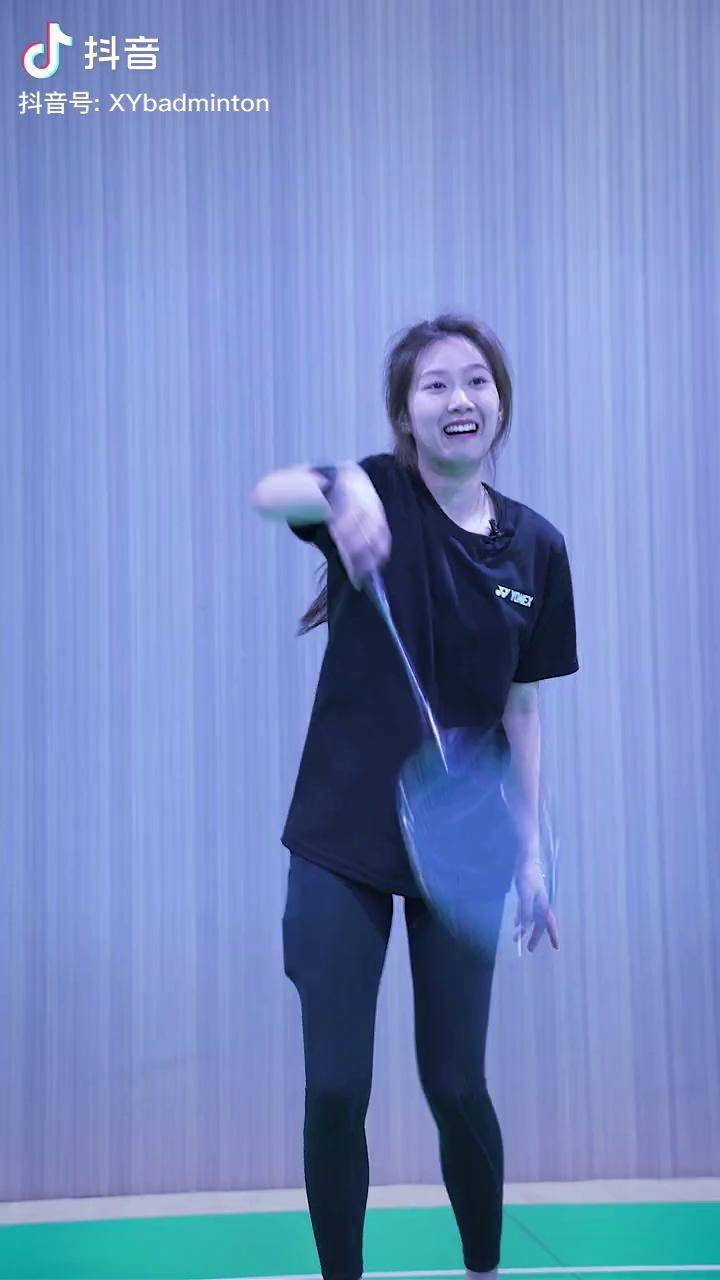 太快了太快了直接拉跨拉跨王小羽羽毛球
