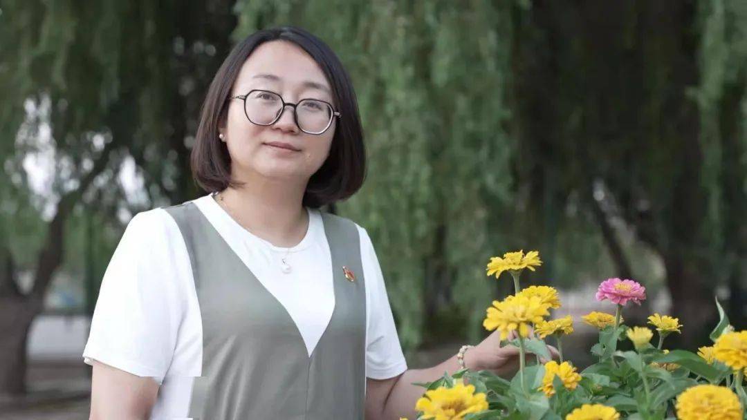 【园丁之歌】刘佳:三尺讲台育芬芳