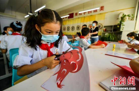 托管|乌鲁木齐：学校社团丰富学生课后托管生活