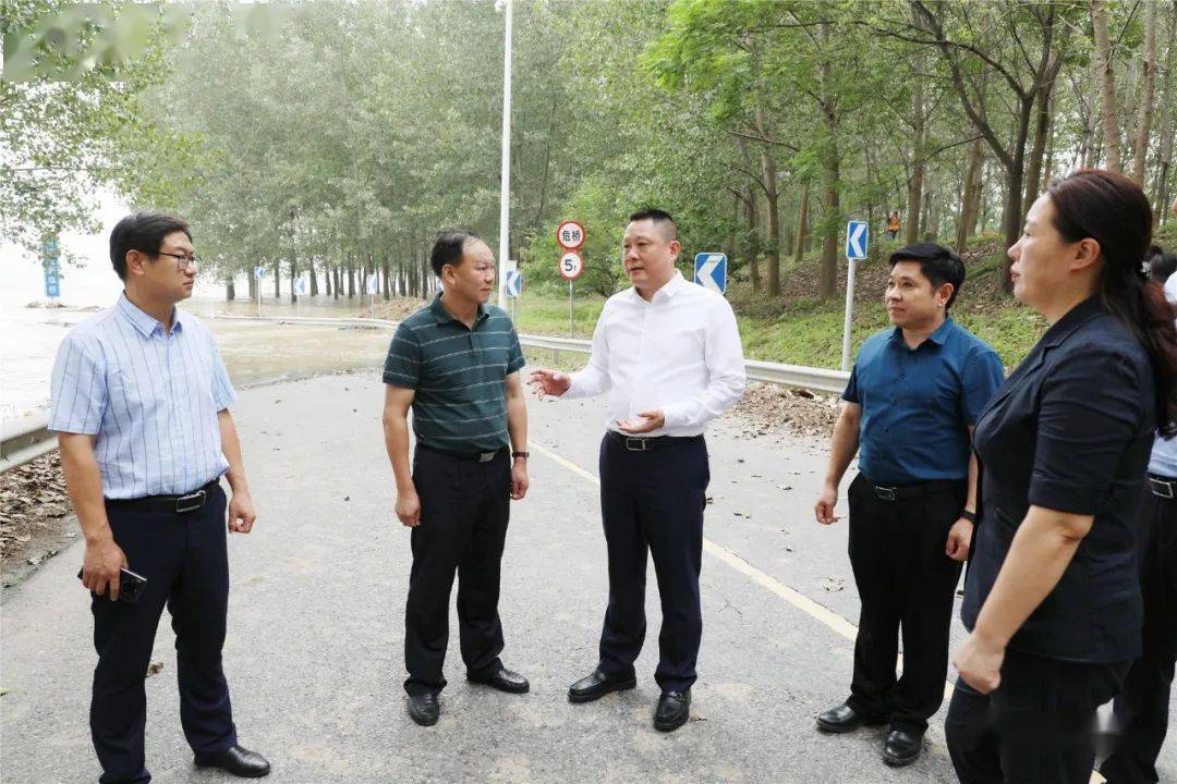 灌云:县委书记苏锋检查指导新沂河防汛和叮当河饮用水源地水质达标
