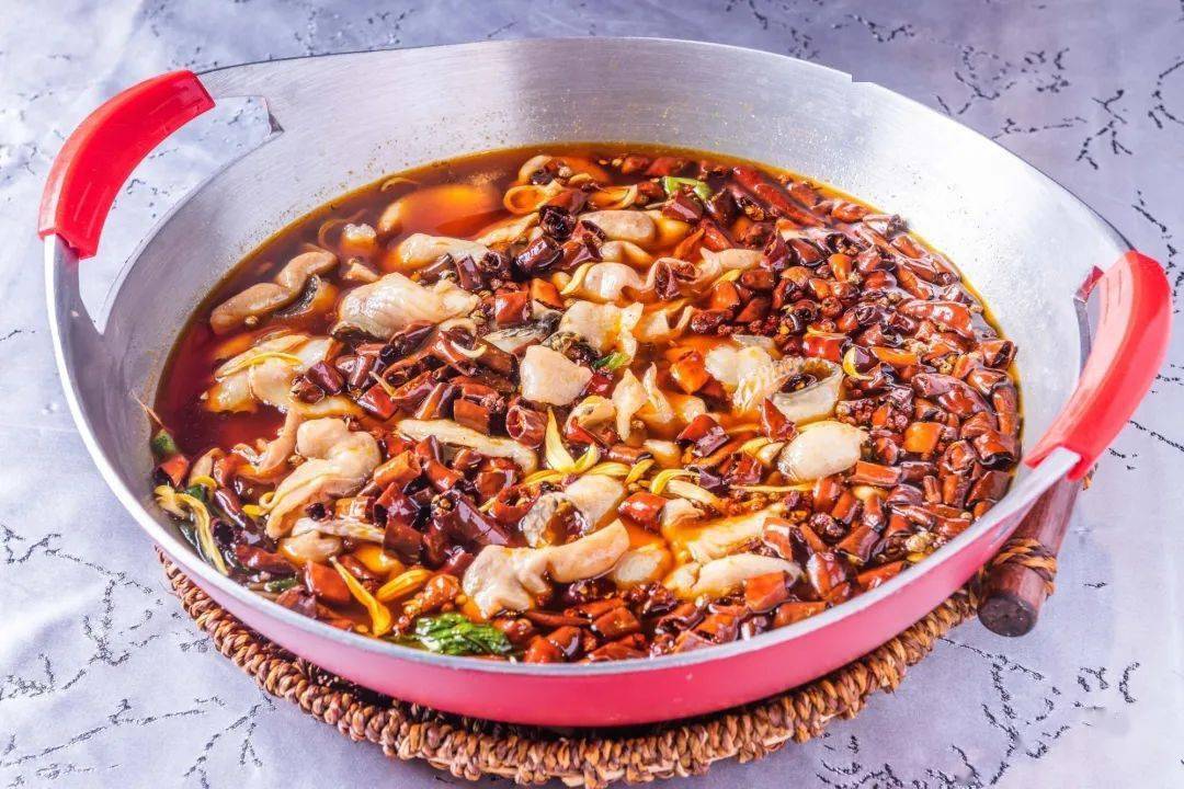 792人红辣椒好吃的烤鱼千篇一律颜味俱佳的万里挑一鲜嫩入味美味难