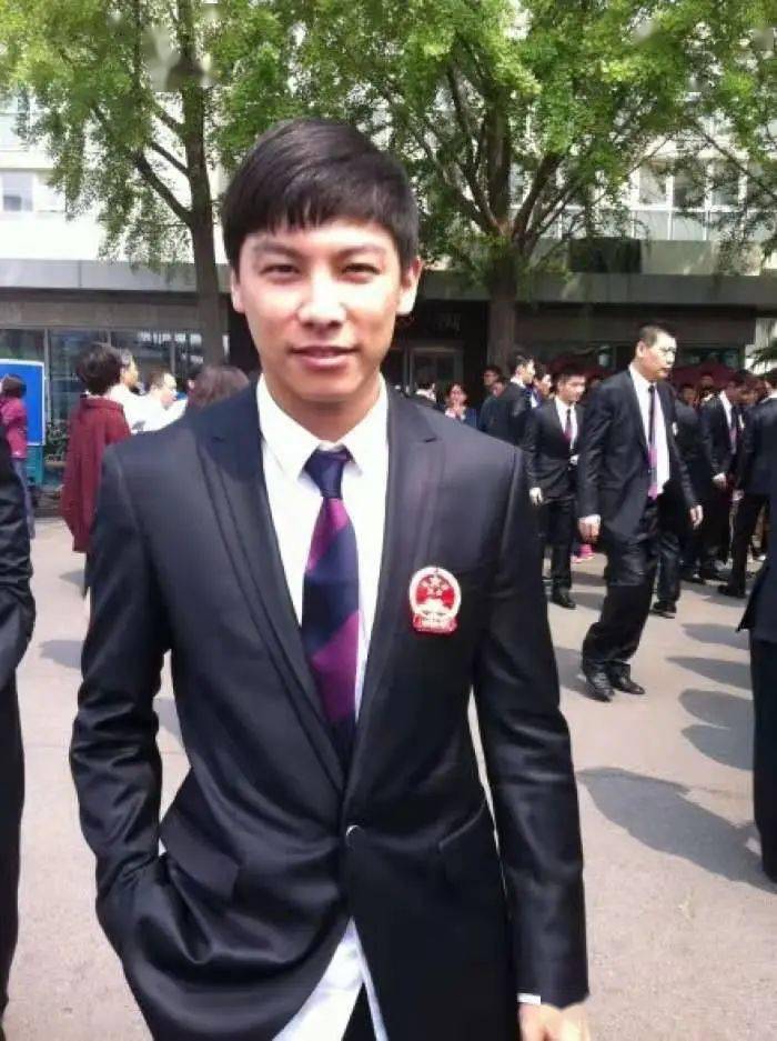 江海儿女国乒杀神陈玘的故事与大魔王张怡宁谈恋爱被刘国梁罚去养猪