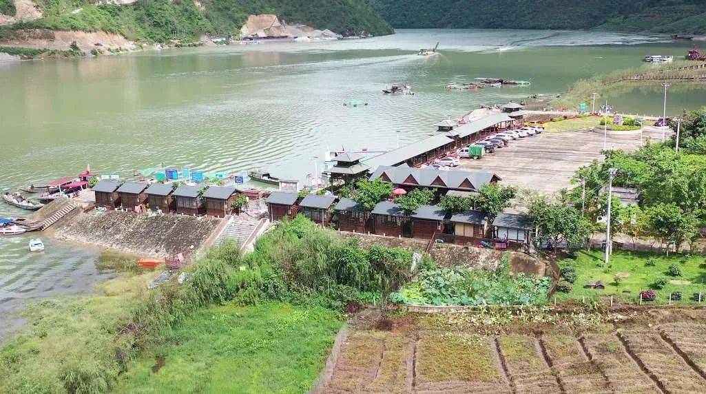 昔宜村——湖光山色羡鱼情