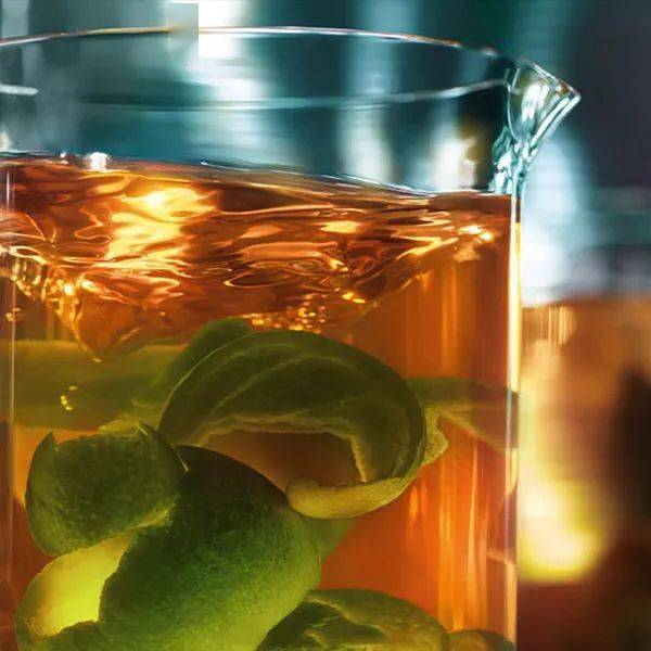 唇膏|秋冬嘴唇干燥、起皮？口碑zui好的唇膏就是它LaMer唇膏