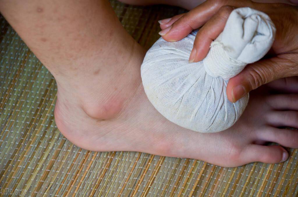 秋季最适合爬山爬山后腿疼可尝试这6种简单方法