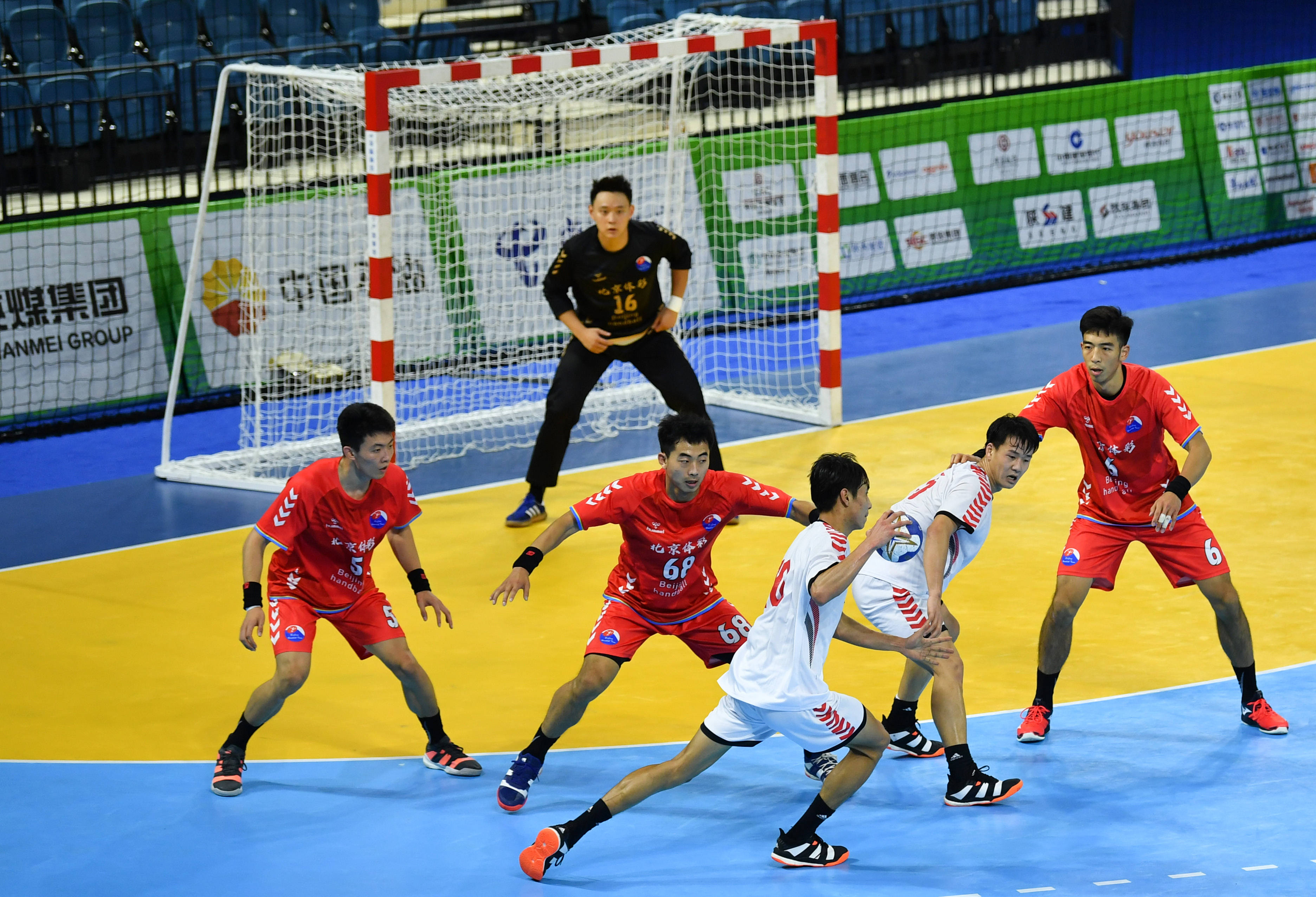 手球北京队战胜陕西队晋级男子半决赛
