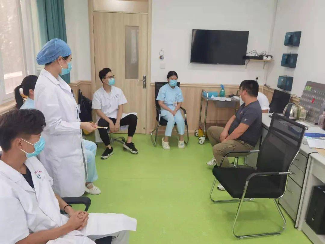 科室风采区中医院儿康科召开医患沟通技巧会