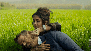 The|这“贱”人,身边美女如云