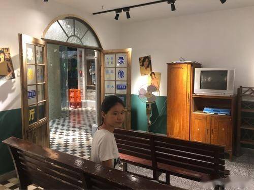 上世纪八九十年代流行的录像厅双卡录音机报刊亭给了我们多少文化力量