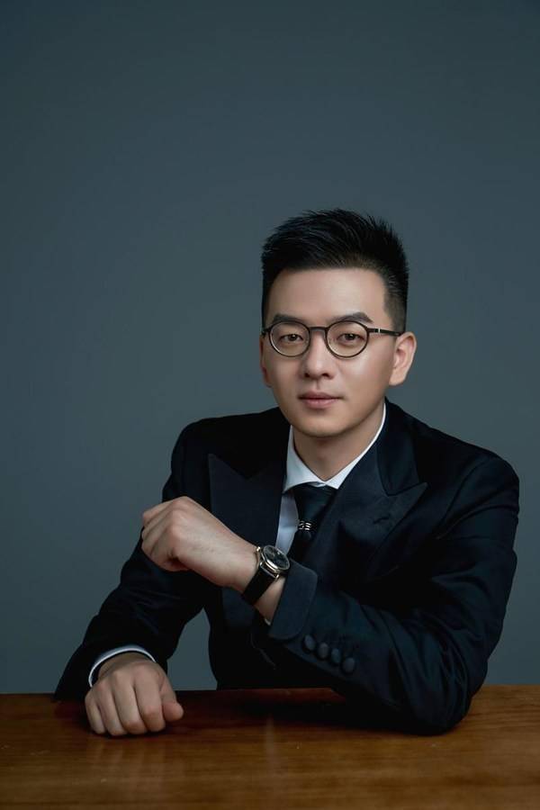 2008年,就读于杭州电子科技大学工业设计专业的will吴伟强于大学期间