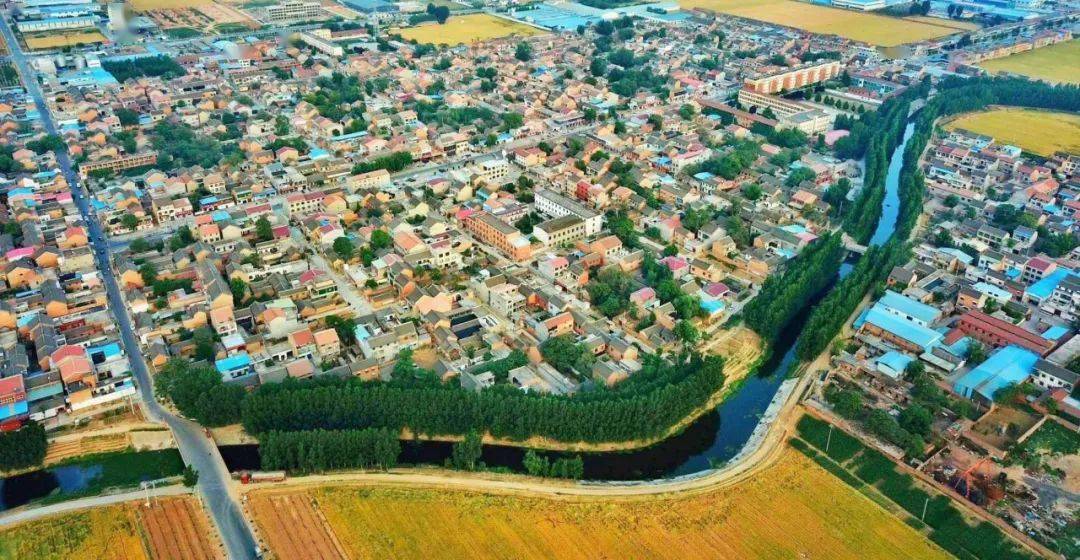 大小马沟村位于孟州市区西北11公里,属赵和镇政府管辖.