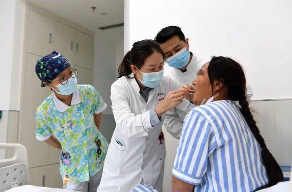 间隙|警惕！急性炎症期，拔牙需谨慎！