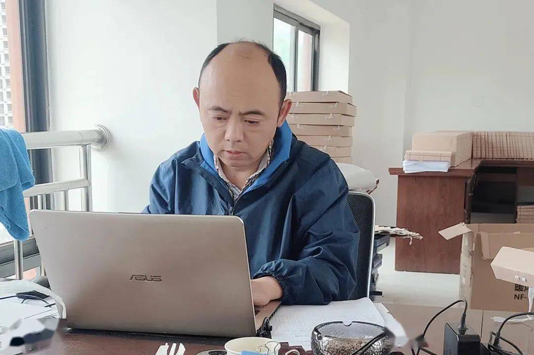 第37个教师节名优教师专题展播丨四川省脱贫攻坚先进个人 梁川