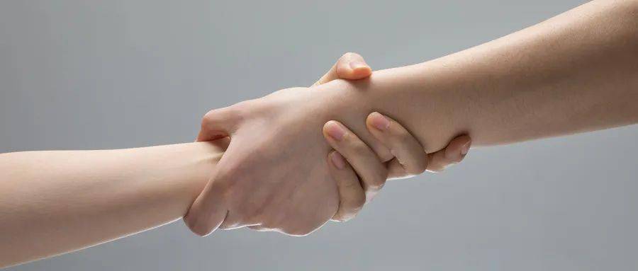 梁红|“喂？我活不下去了……”